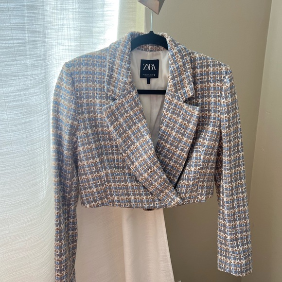 ZARA - Crop Blazer - Never Worn - XS - Picture 2 of 6